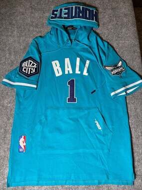 Pro Standard LaMelo Ball Charlotte Hornets Short Sleeve Hoodie Teal Size L